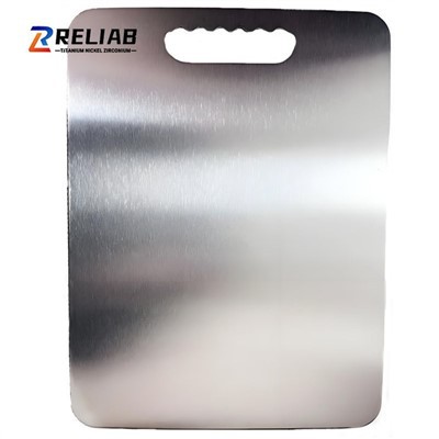 Najlepšia titánová doska na krájanie do kuchyne