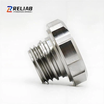 Titánska zliatina palivovej nádrže